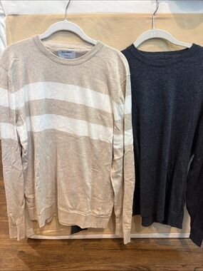 Old Navy Men’s Beige & White Striped Long-Sleeve Crewneck